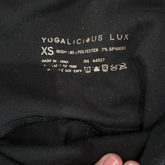 Yogalicious Black Leggings - Picture 2 of 3